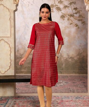Aurelia Triangle Foil Printed Round Neck Straight Kurta