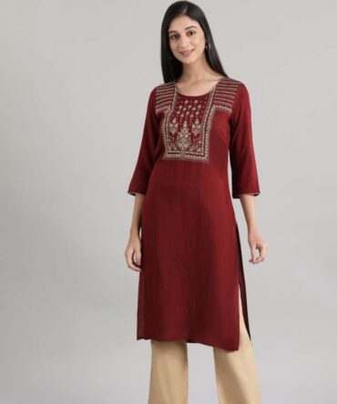 Aurelia Floral Yoke Design Zari Kurta