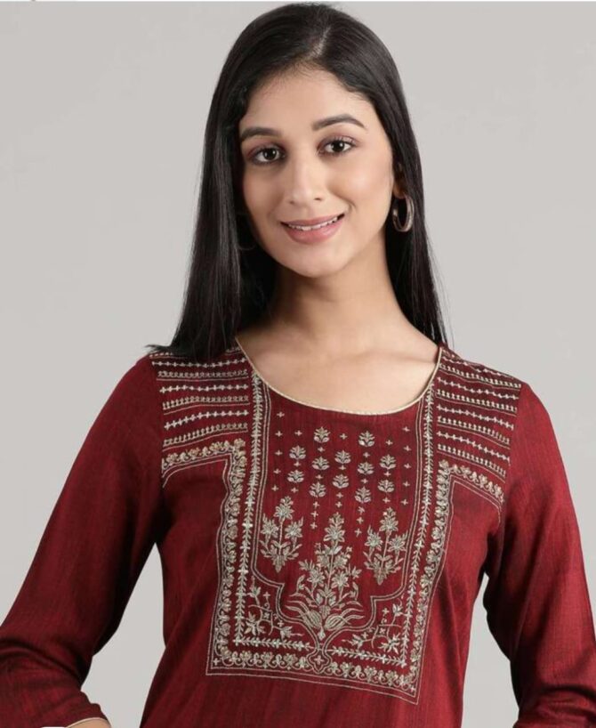 Aurelia Floral Yoke Design Zari Kurta - Image 2