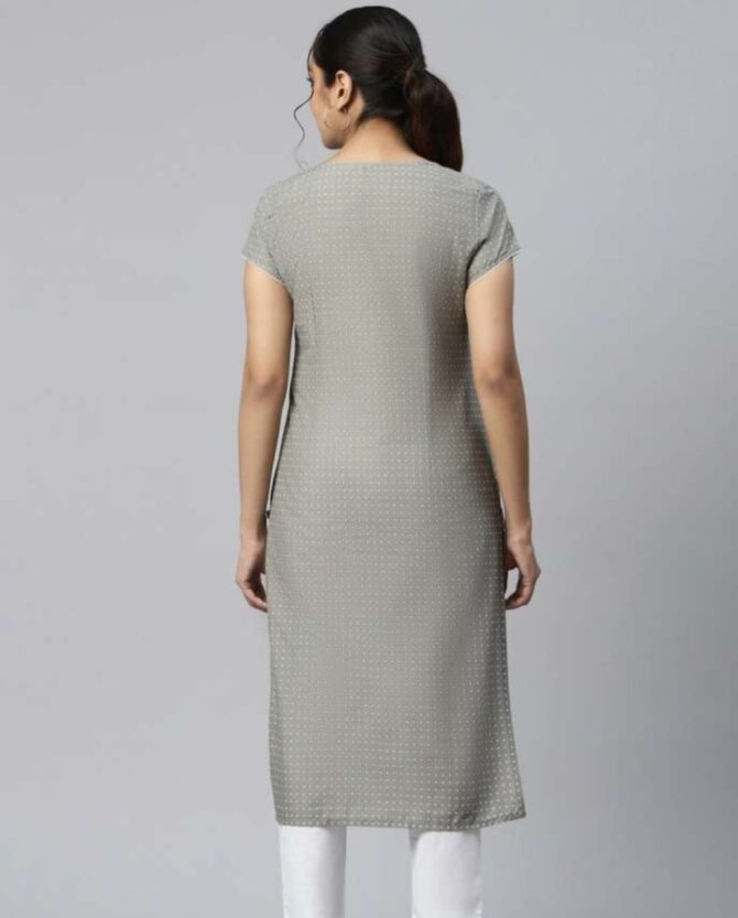 Aurelia Women Floral Thread Work Kurta - Image 4