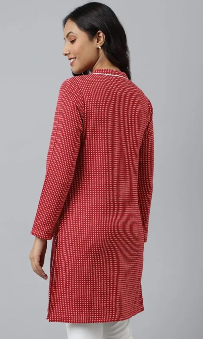 Aurelia Women Dark Red Cotton Blend Geometric Yarn Dyed Straight Kurta - Image 3