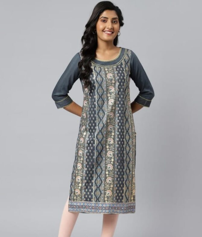 AURELIA Women Embellished Round Neck Straight Kurta