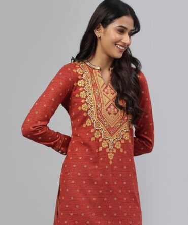 AURELIA Floral Print Knitted Straight Kurti