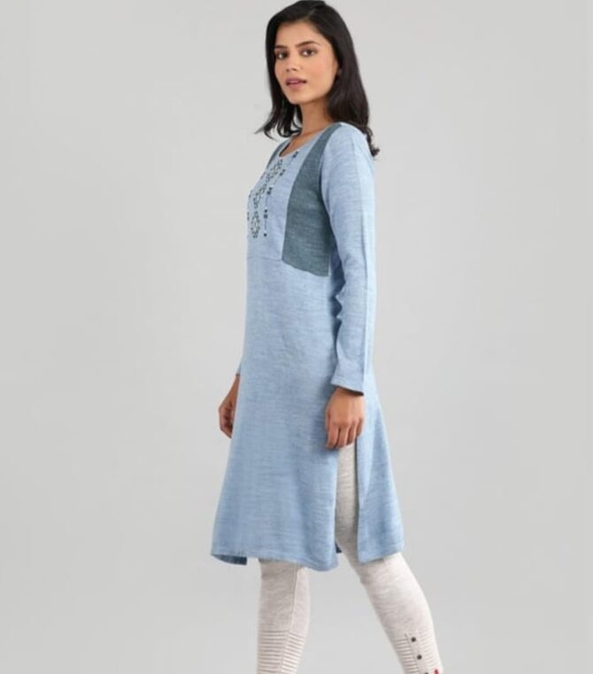 AURELIA Women Embroidered Straight Knitted Kurta jishnu