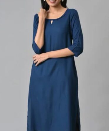 AURELIA Women Round-Neck No Darts Straight Kurta