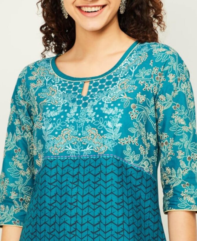AURELIA Women Printed Three-Quarter Sleeves Straight Kurta - Image 3