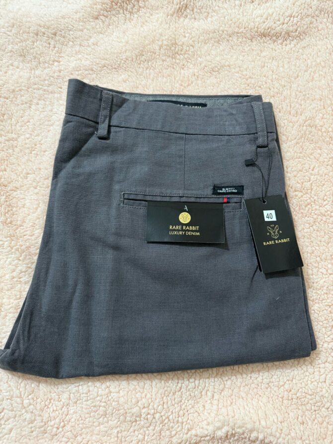 REGULAR FIT SOLID TROUSER