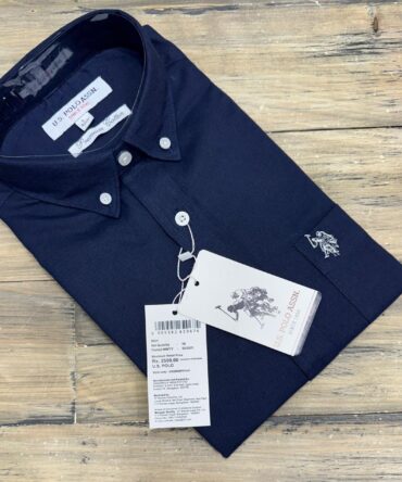 Cutaway Collar Solid Shirt